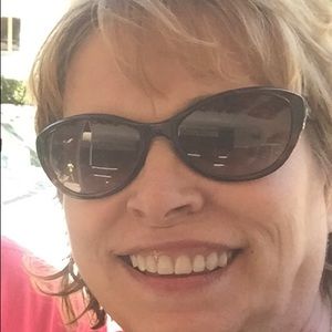 Meet your Posher, Janis